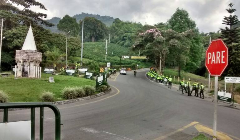 La policía del Quindío dispuso 12 puestos de control en la vía La Línea.