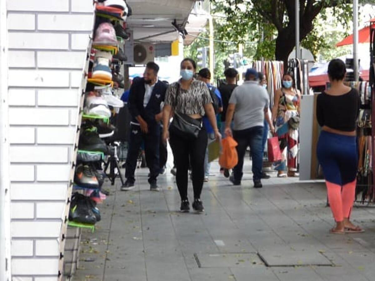 Comerciantes alistan preparativos para el Día de las Madres en Cúcuta