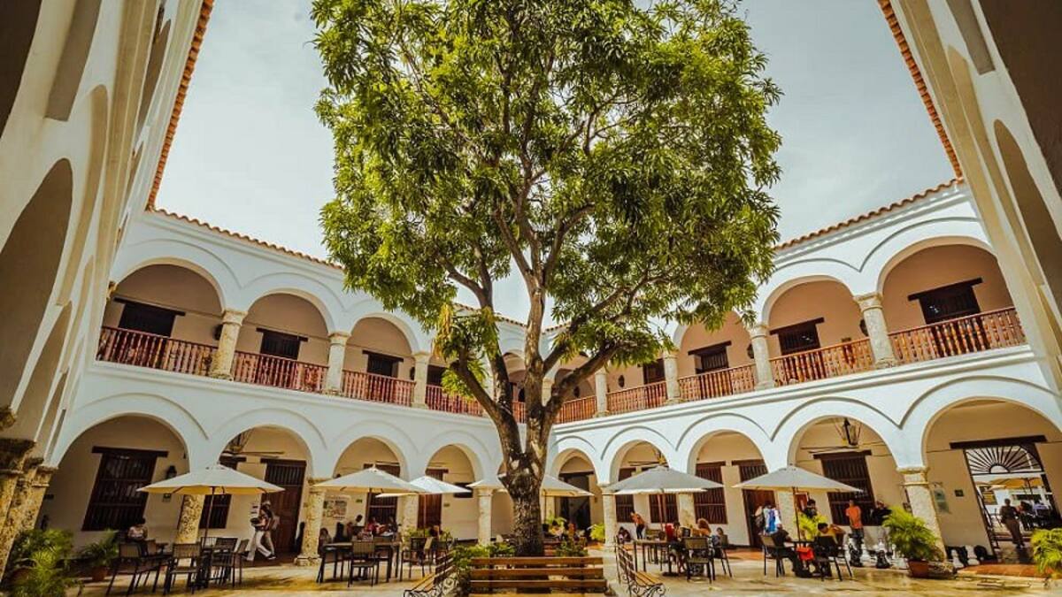Cerca de 500 aspirantes presentan examen de admisión en los seis programas de Unibac