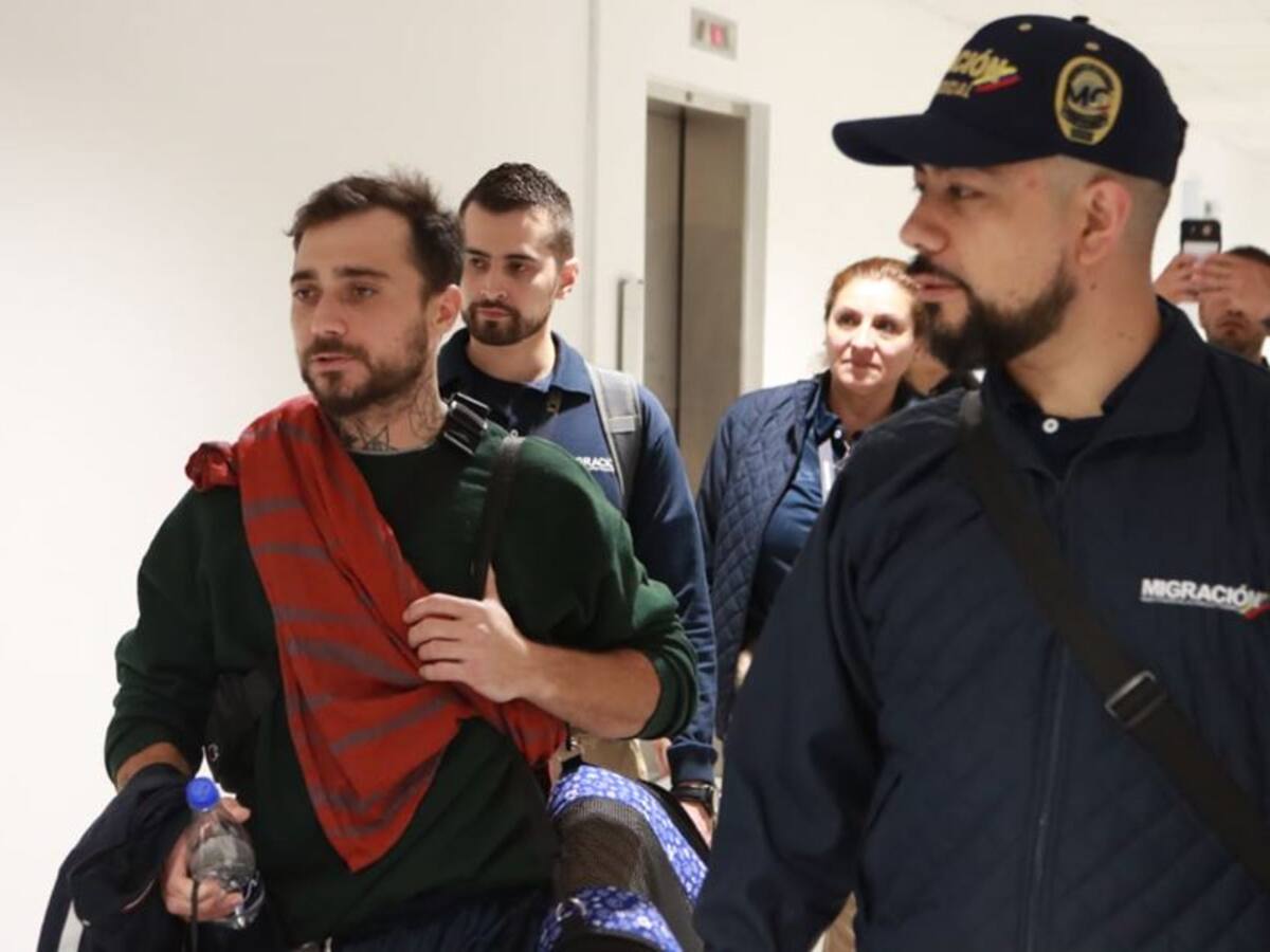 Expulsan a canadiense que golpeó a un policía en el Aeropuerto el Dorado