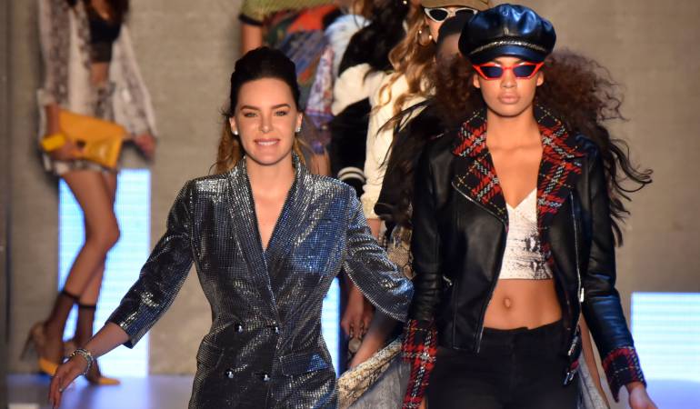 La mexicana Belinda presentó hoy, junto a la marca de ropa colombiana Studio F, la colección "Pop Star by Belinda" en el cierre de la feria.