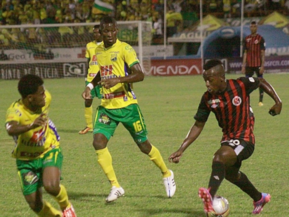 Huila vence al Cúcuta y es colíder de la Liga Águila