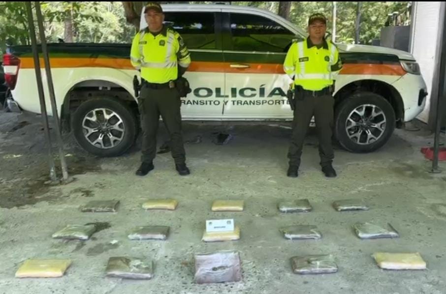 Policía incauta droga camuflada como encomienda en empresa de mensajería