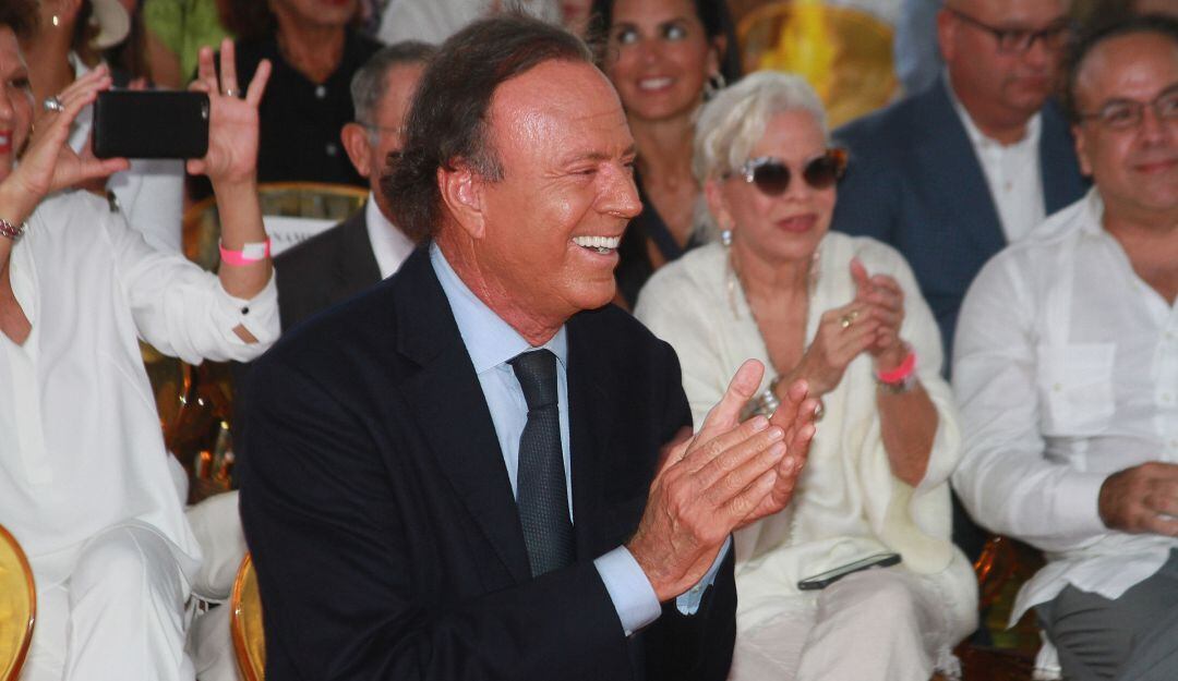 Julio Iglesias. 