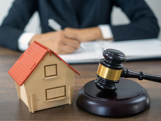 Únicos dos casos en los que una vivienda es embargable: Abogado explica los detalles / Getty Images