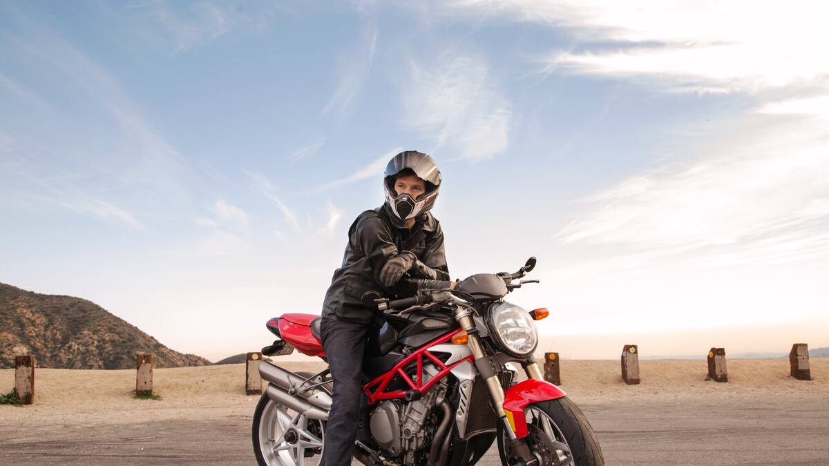 ¿Apagar la moto con el botón rojo daña la batería? Esta es la manera correcta de usarlo