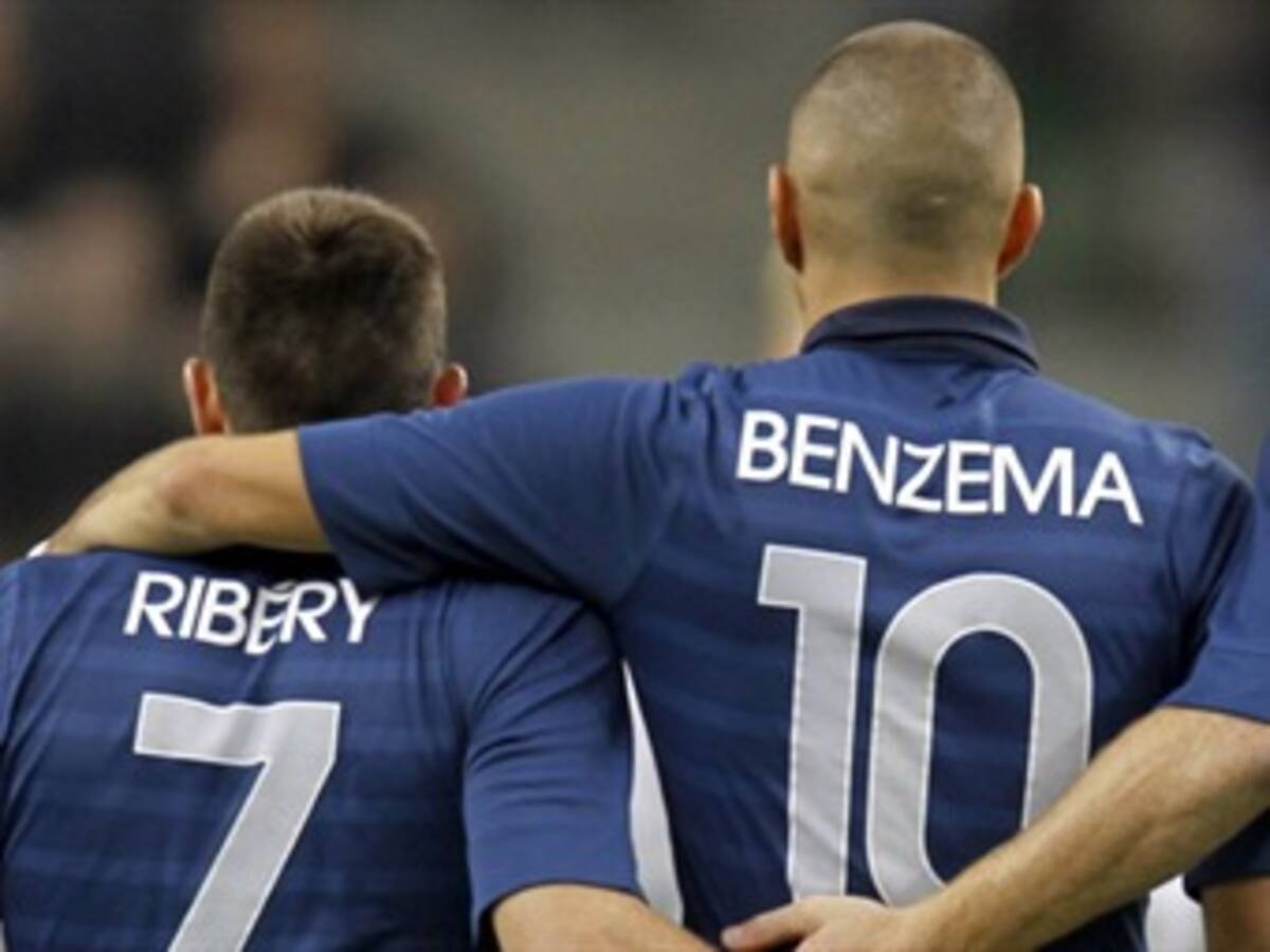 Francia va rumbo a la Eurocopa alentada por el 4-0 ante Estonia