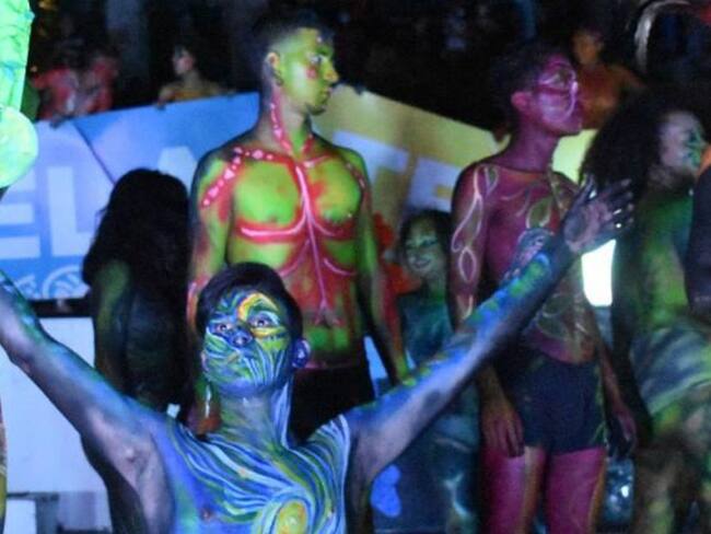 Exhibición de Body paint en Mesitas de el Colegio