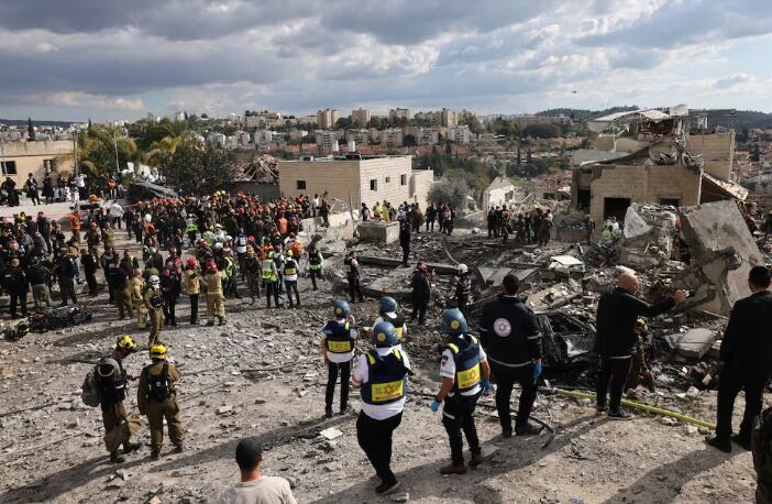 Cinco personas murieron tras impacto de un misil iraní en la localidad israelí , cerca a Jerusalén