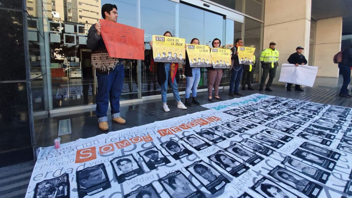 "Queremos saber quién dió la orden", clamor de víctimas al General Montoya