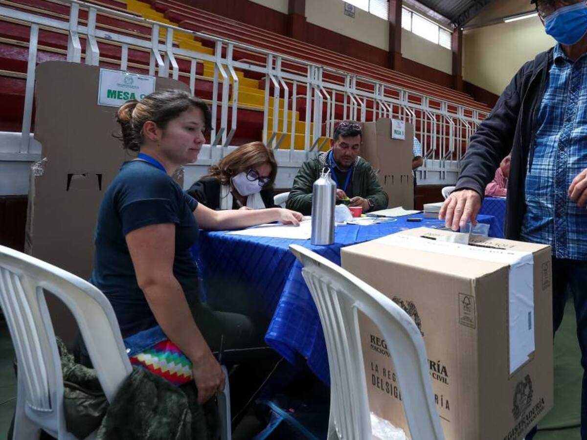 Votación de colombianos en Ecuador fue afectada por la movilización indígena