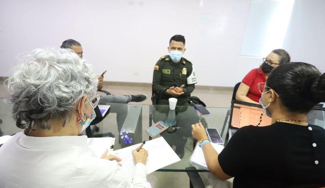 Los patrullajes se incrementarán ante las constantes denuncias sobre presunta venta de drogas en los alrededores de las instituciones