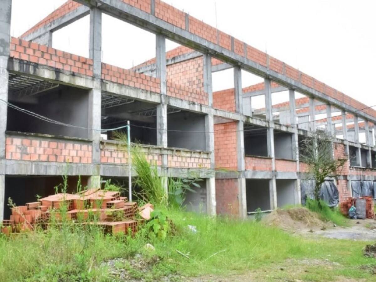 Padres de familia reclaman culminar obras en colegios de Ibagué
