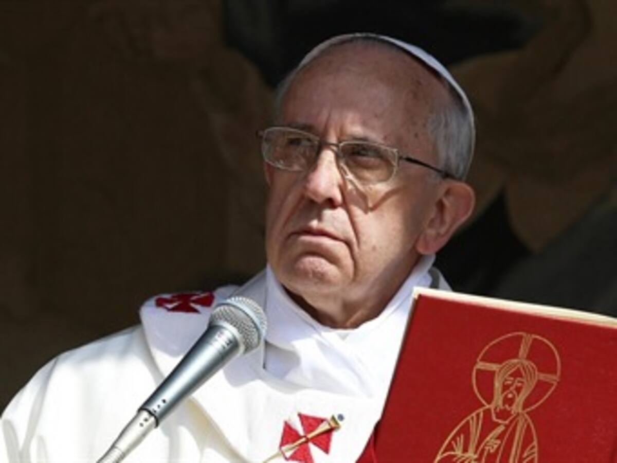 Papa Francisco reza por situación en Egipto y por víctimas del ferry hundido en Filipinas