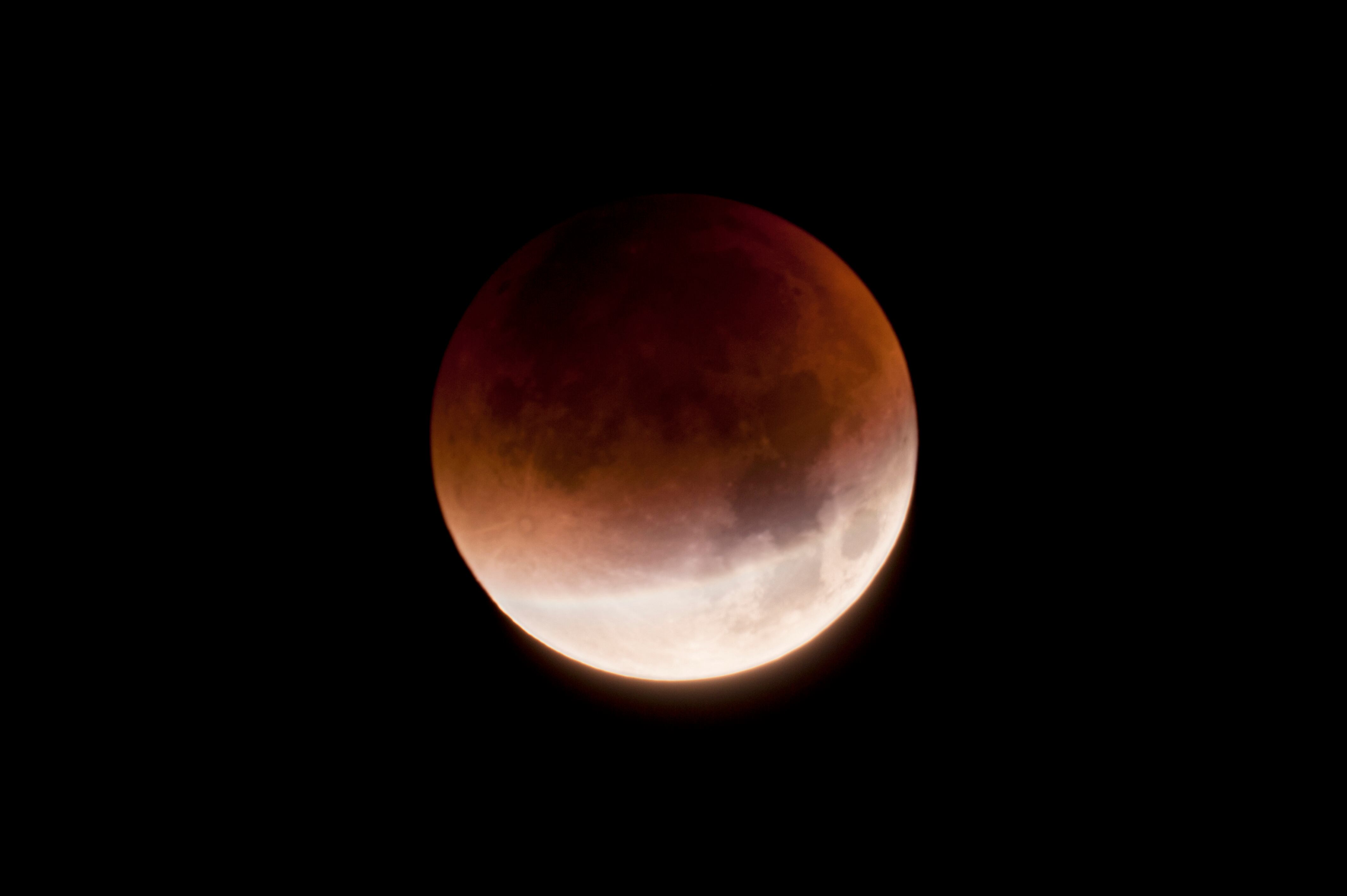 Eclipse lunar parcial 17 de septiembre 2024. Imagen de referencia vía Getty Images