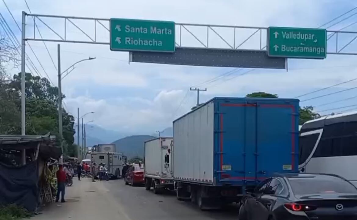 Bloqueo en vía Ciénaga - Barranquilla