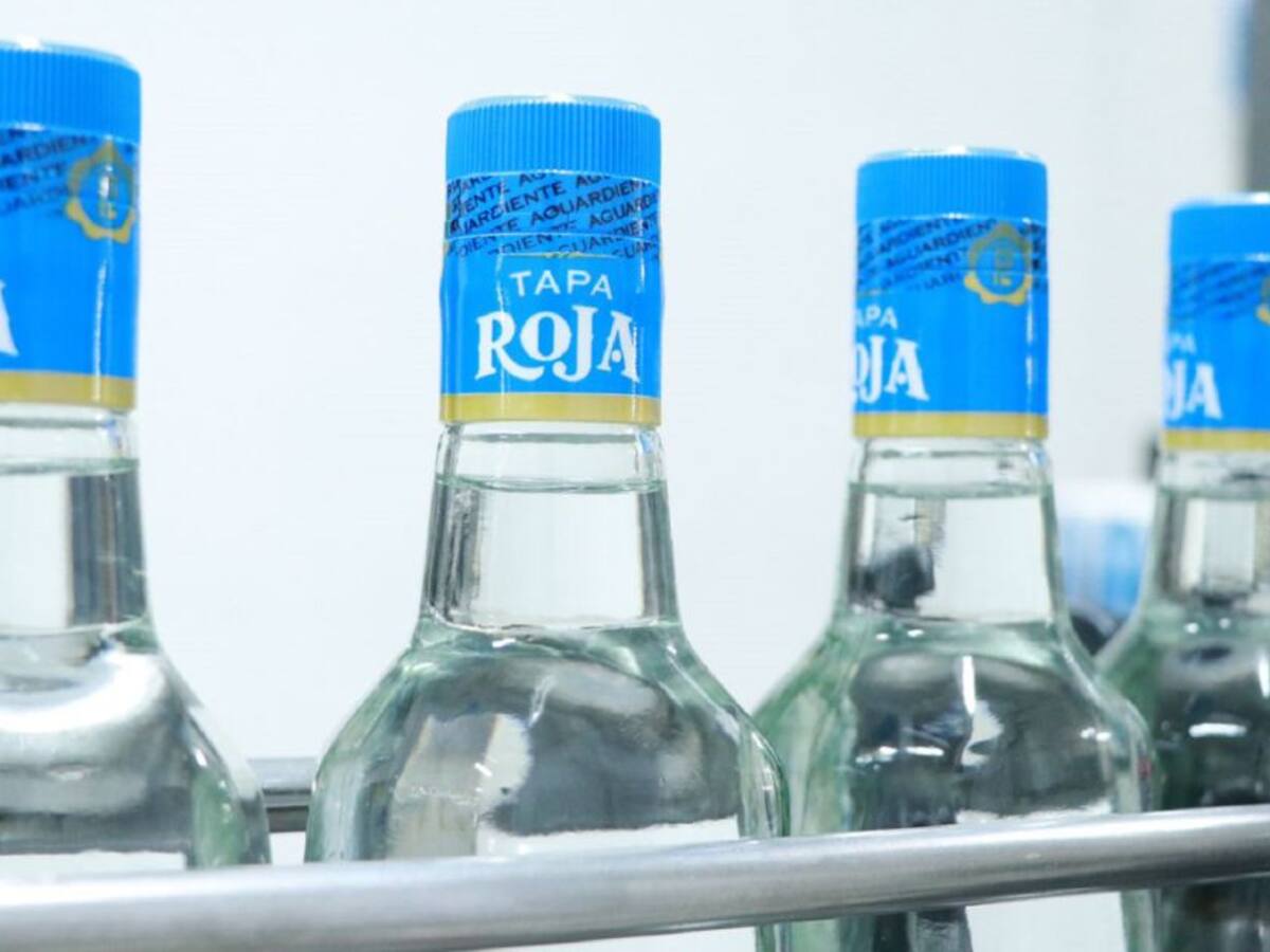 Aguardiente Tapa Roja estrena nuevos elementos de seguridad