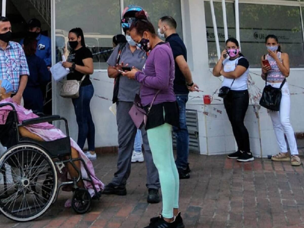 Mujer en Cúcuta fallece afuera de un laboratorio clínico de una EPS