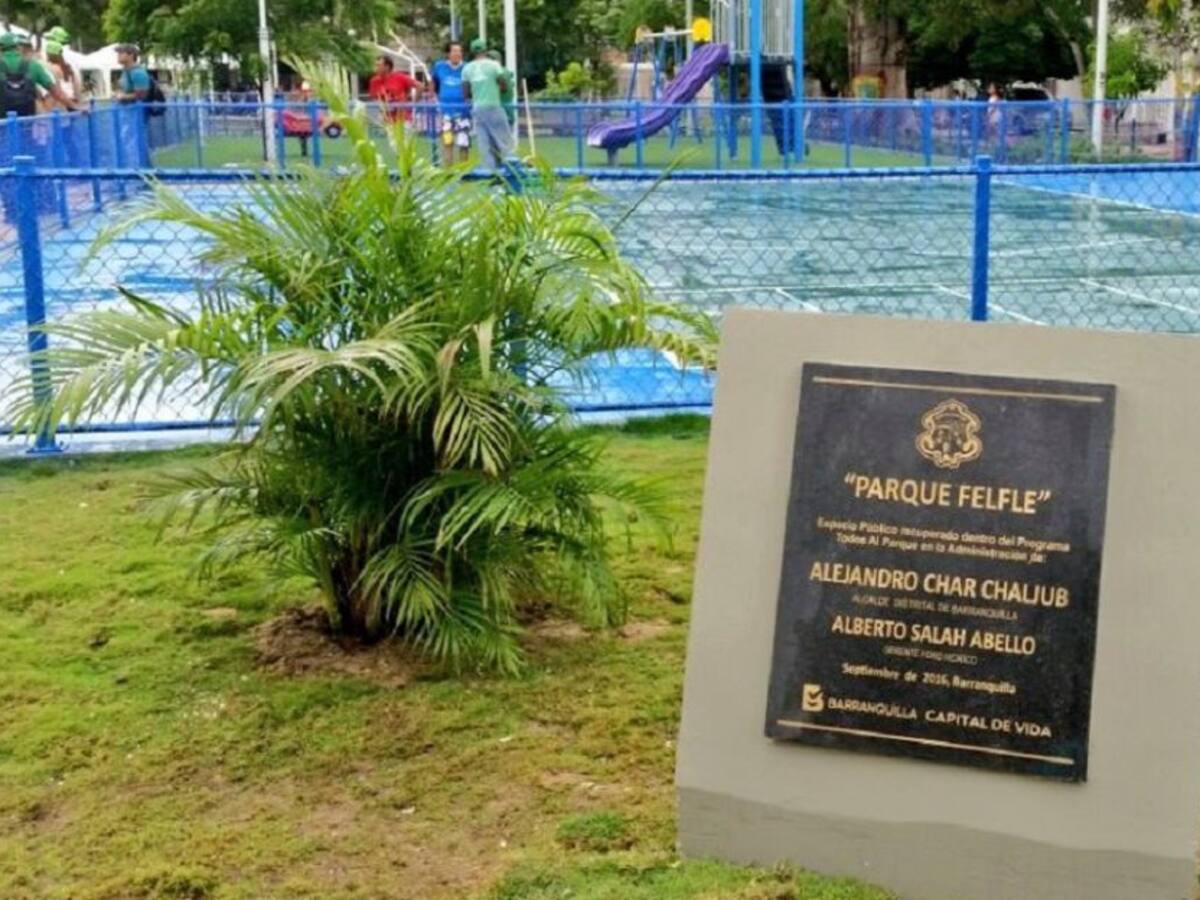 Piden retirar placas de reconocimiento en obras públicas de Barranquilla