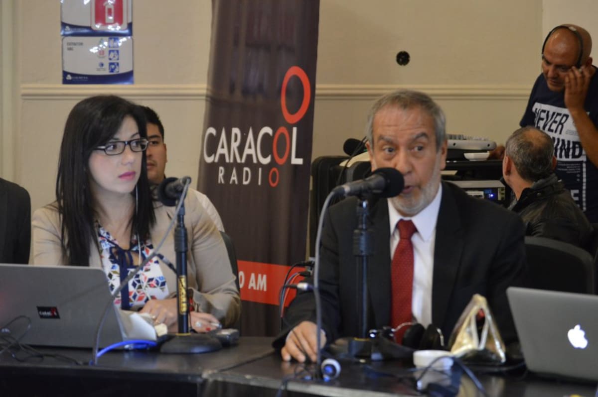 Desde el paraninfo de la Universidad de Nariño, la más tradicional de Pasto y del sur del país, emite este viernes 6AM Hoy por Hoy, de Caracol Radio, el programa informativo más escuchado en Colombia y América Latina.