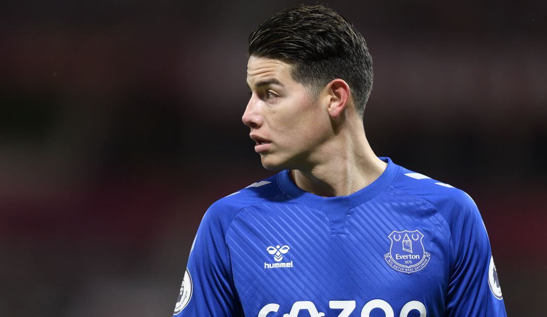 James Rodríguez se retiró con una molestia del último partido del Everton ante el Manchester United.