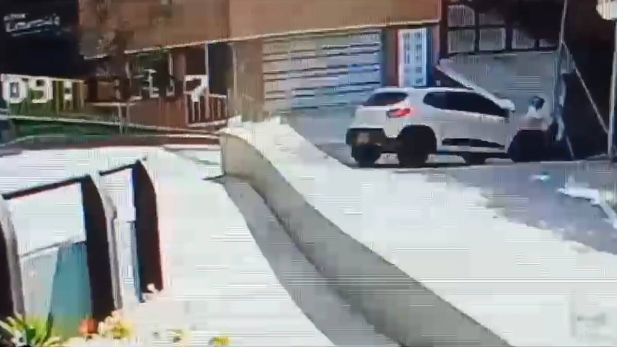 Una adulta mayor fue arrollada por un vehículo y el conductor huyó del lugar en Envigado