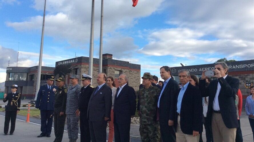 Llegada del equipo negociador del Gobierno para los diálogos de paz con las Farc. Foto: Ministerio de Defensa