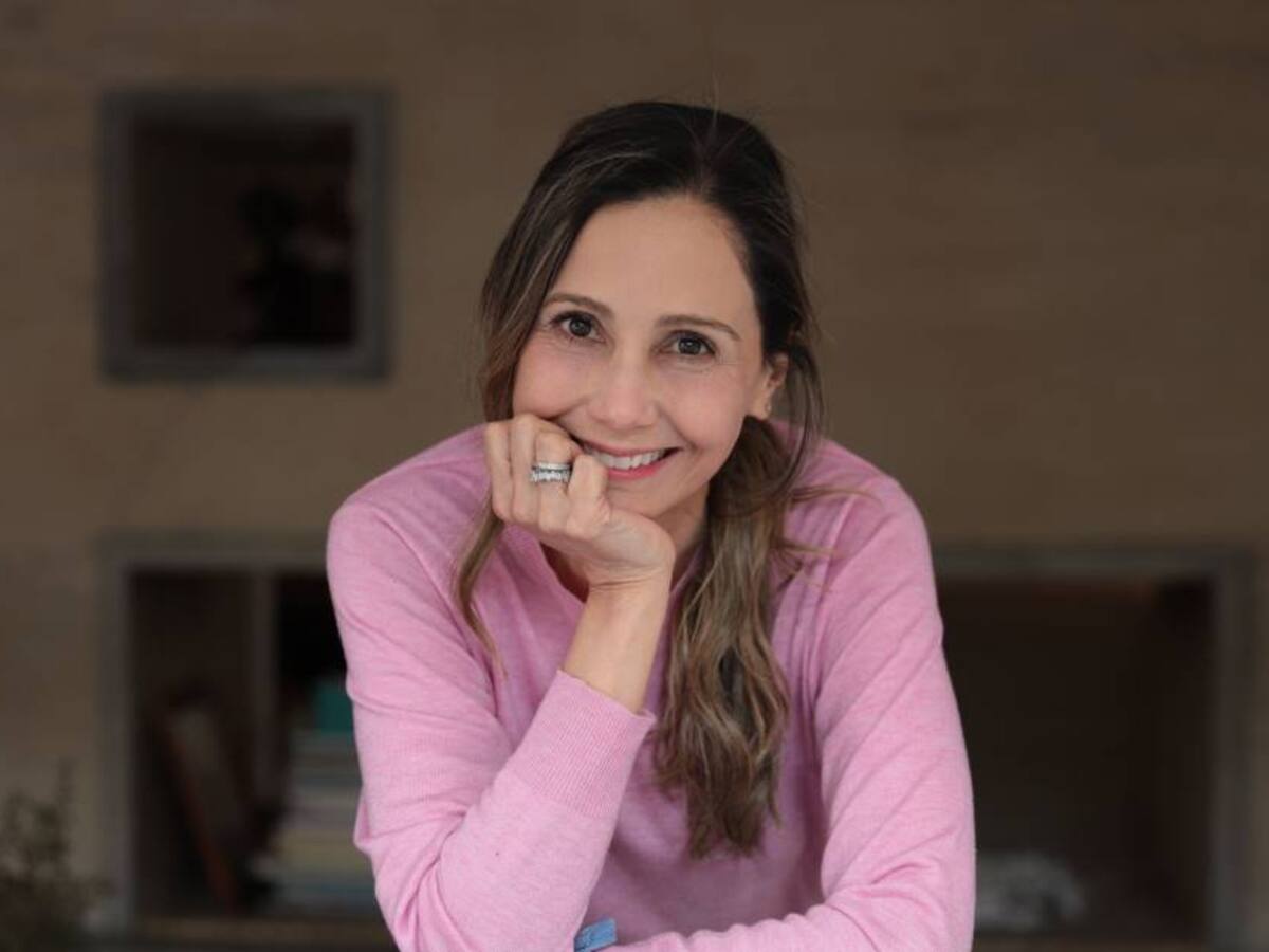 La podcaster Mima Peña se estrena en la literatura con «Once desencuentros»