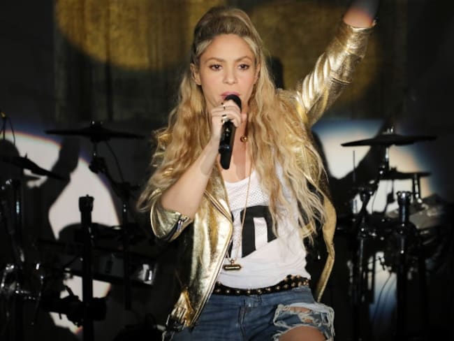 Shakira no desea hablar de política