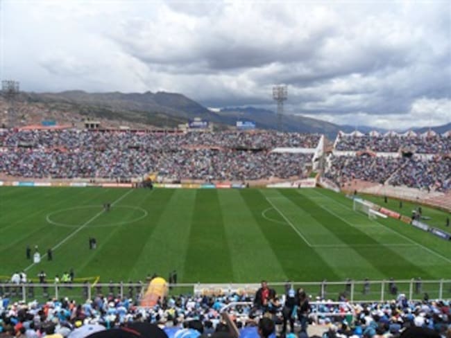 Estadio Inca Garcilaso de la Vega, escenario del duelo entre cardenales y cusqueños