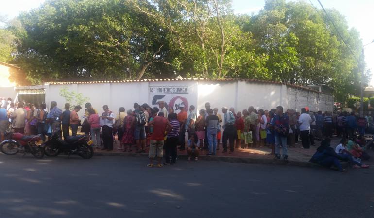 Más de seis horas esperan los adultos mayores para ser atendidos