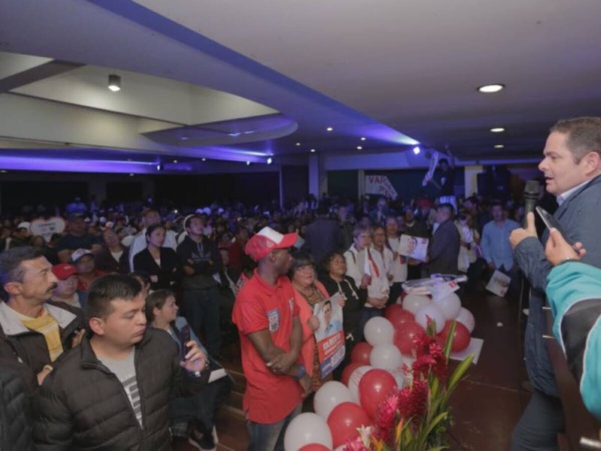 Víctimas deberían tener representación en el Congreso: Vargas Lleras