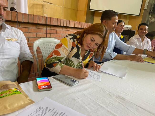 Gobierno y yuqueros de Sucre, Córdoba y Bolívar firman pacto para fortalecer el sector