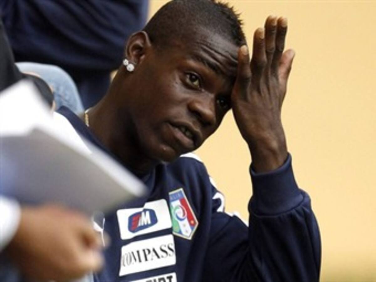 Primer problema de Balotelli en Milán: Multado por infracción de tránsito