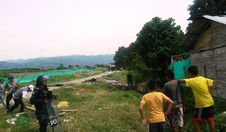 La situación en Caimalito sigue tensa y las autoridades están pidiendo a la comunidad que no utilice a los menores de edad.