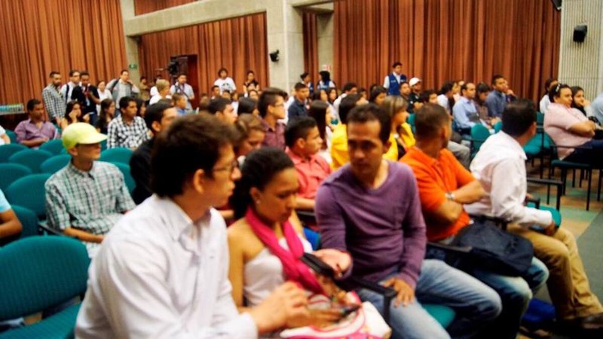 Tras realizar rondas y juegos para activar su energía, los jóvenes se dividieron en grupos, se presentaron ante los demás y dieron a conocer sus “poderes”.