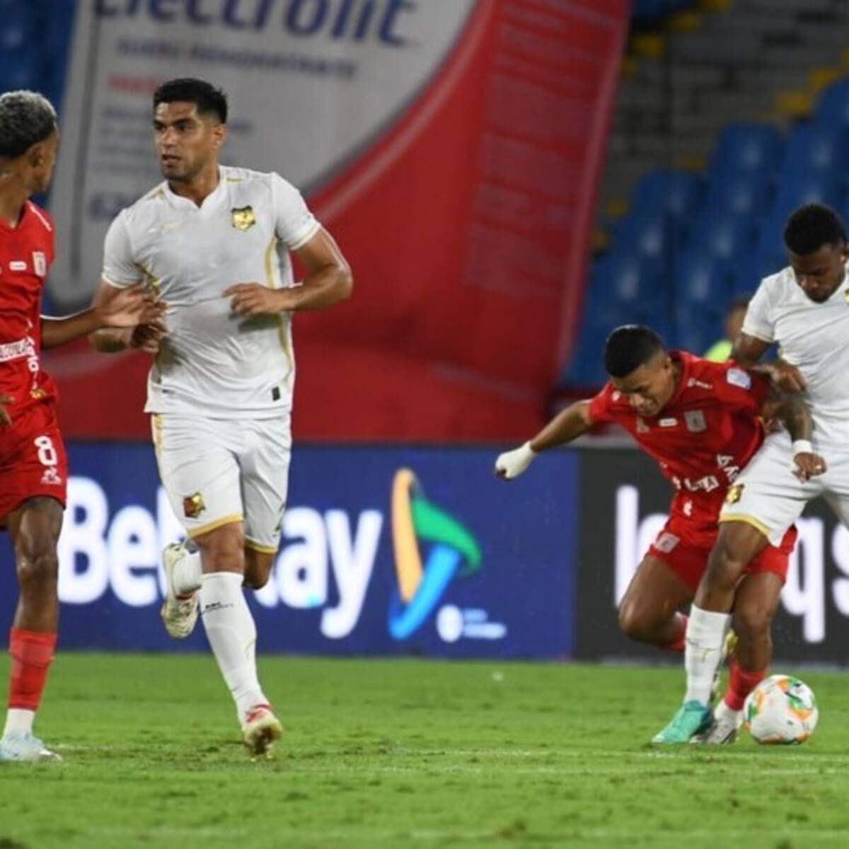 Cae el tercer técnico de la Liga colombiana: Ya suenan posibles reemplazos