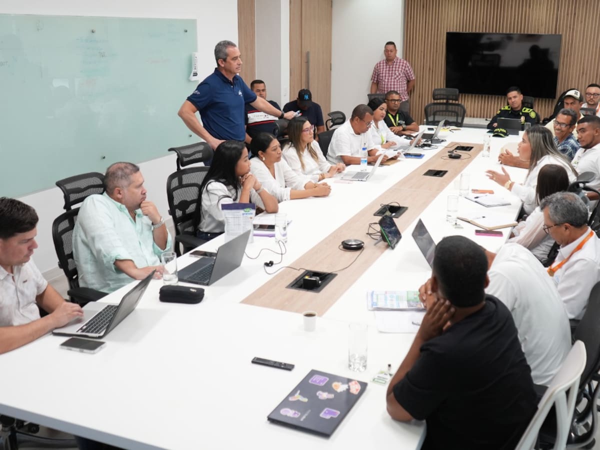 Alcaldía de Calamar y Afinia logran acuerdo para suspender restricciones en el servicio de energía