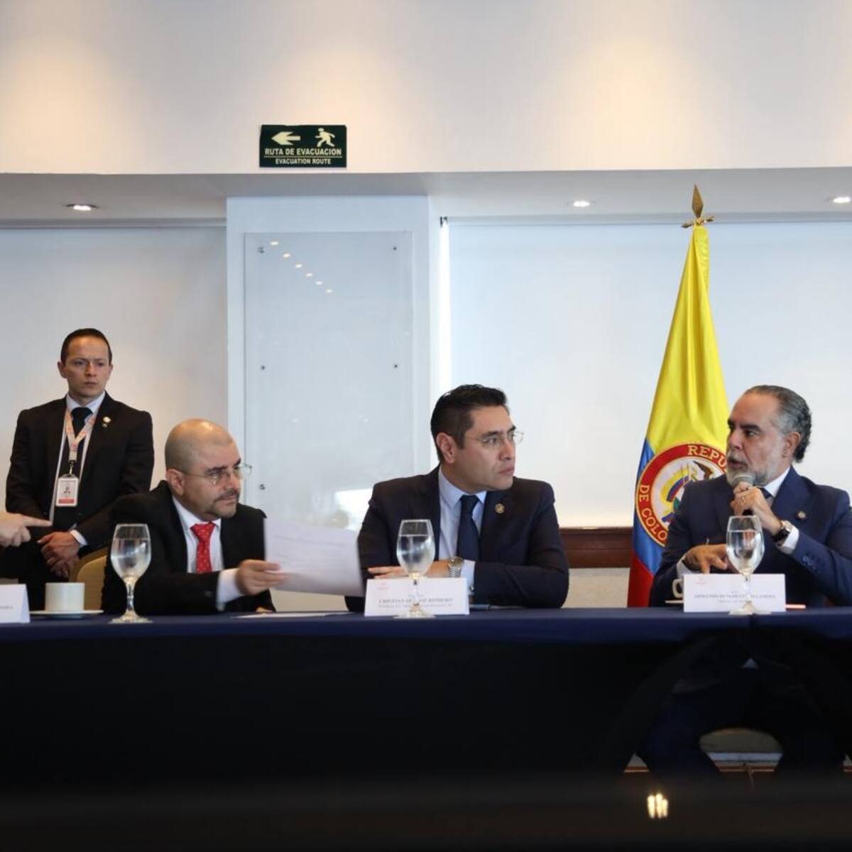 Elecciones presidenciales: MOE advierte por desinformación de algunos trinos del presidente Petro