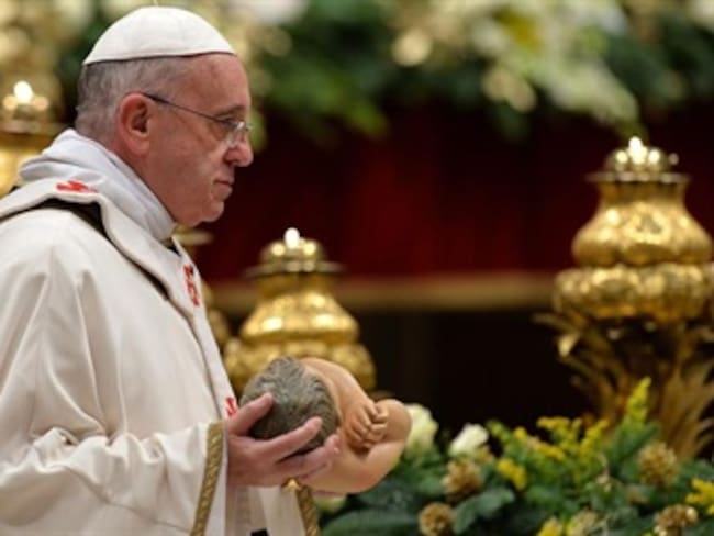 Papa Francisco recordó a los pobres en su primera homilía de Navidad