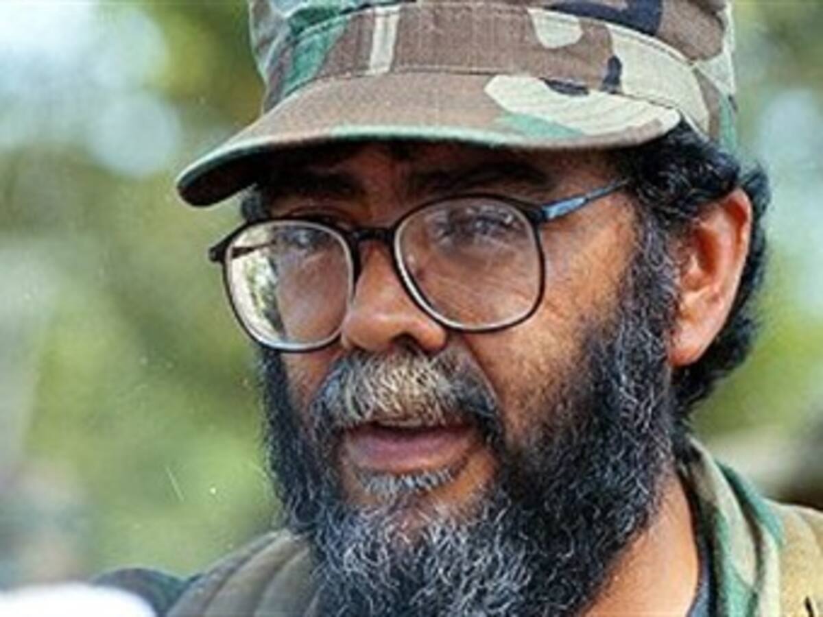 FF.MM.combaten a once estructuras que protegen a 'Alfonso Cano'