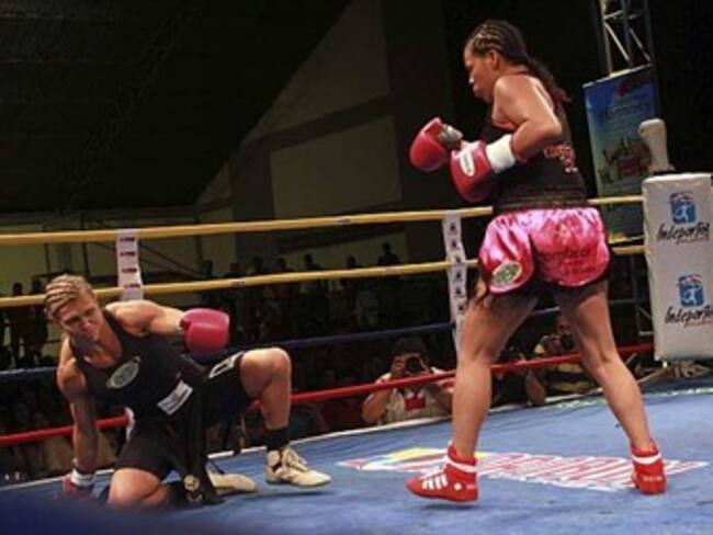 Enis Pacheco logra título mundial de boxeo para Colombia