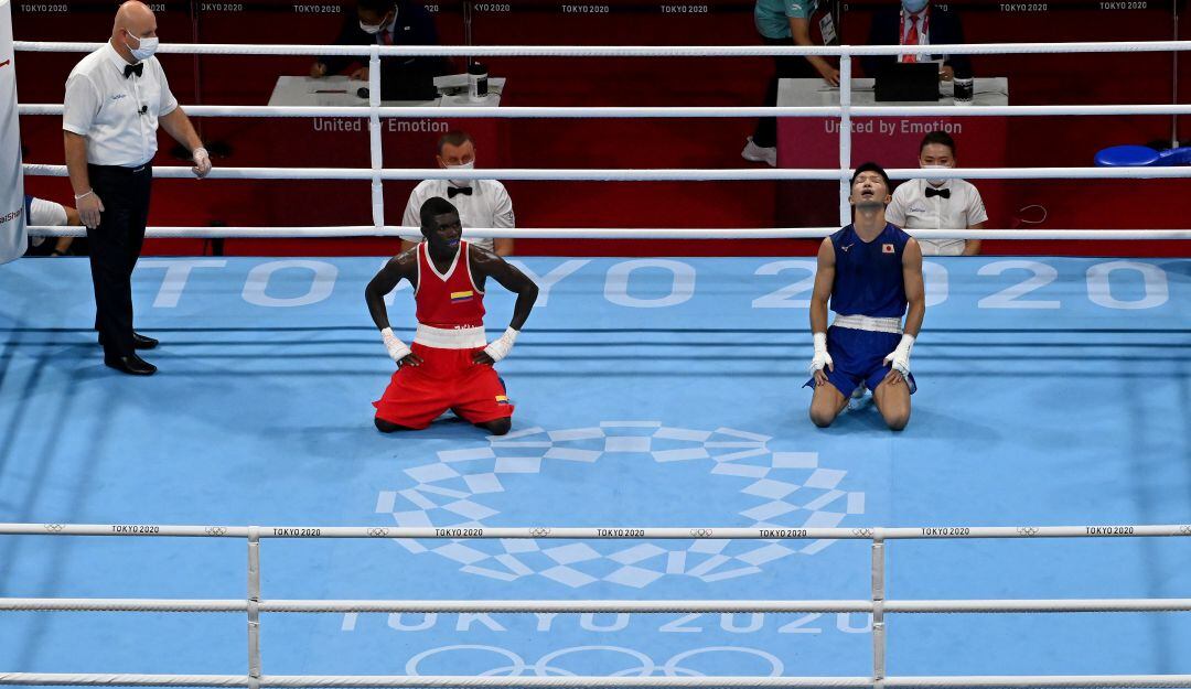 Yuberjen Martínez se muestra sorprendido tras la decisión de los jueces ante Tanaka.