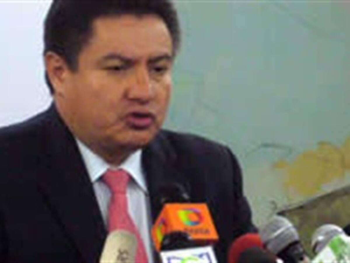 Fenómeno del desplazamiento exige campos de refugiados en Colombia: Héctor Zambrano