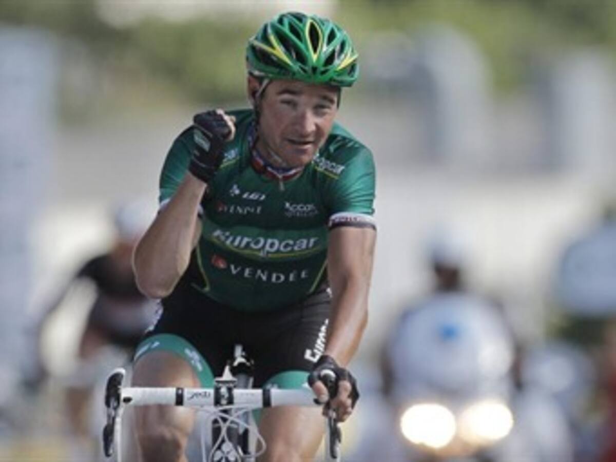 Voeckler ganó la primera etapa alpina y Wiggins sigue líder en el Tour