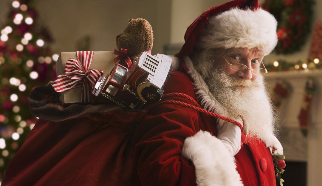 Papá Noel fue creado por bebida comercial: Cura le dice a niños