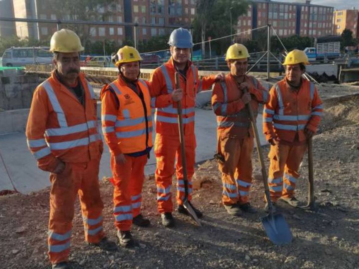 Así se trabaja como obrero en Bogotá