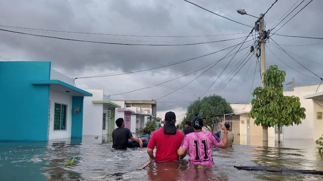 Entrevista con el presidente de la JAC de Vallejo, Carlos del Toro, en medio de inundaciones en Montería.
