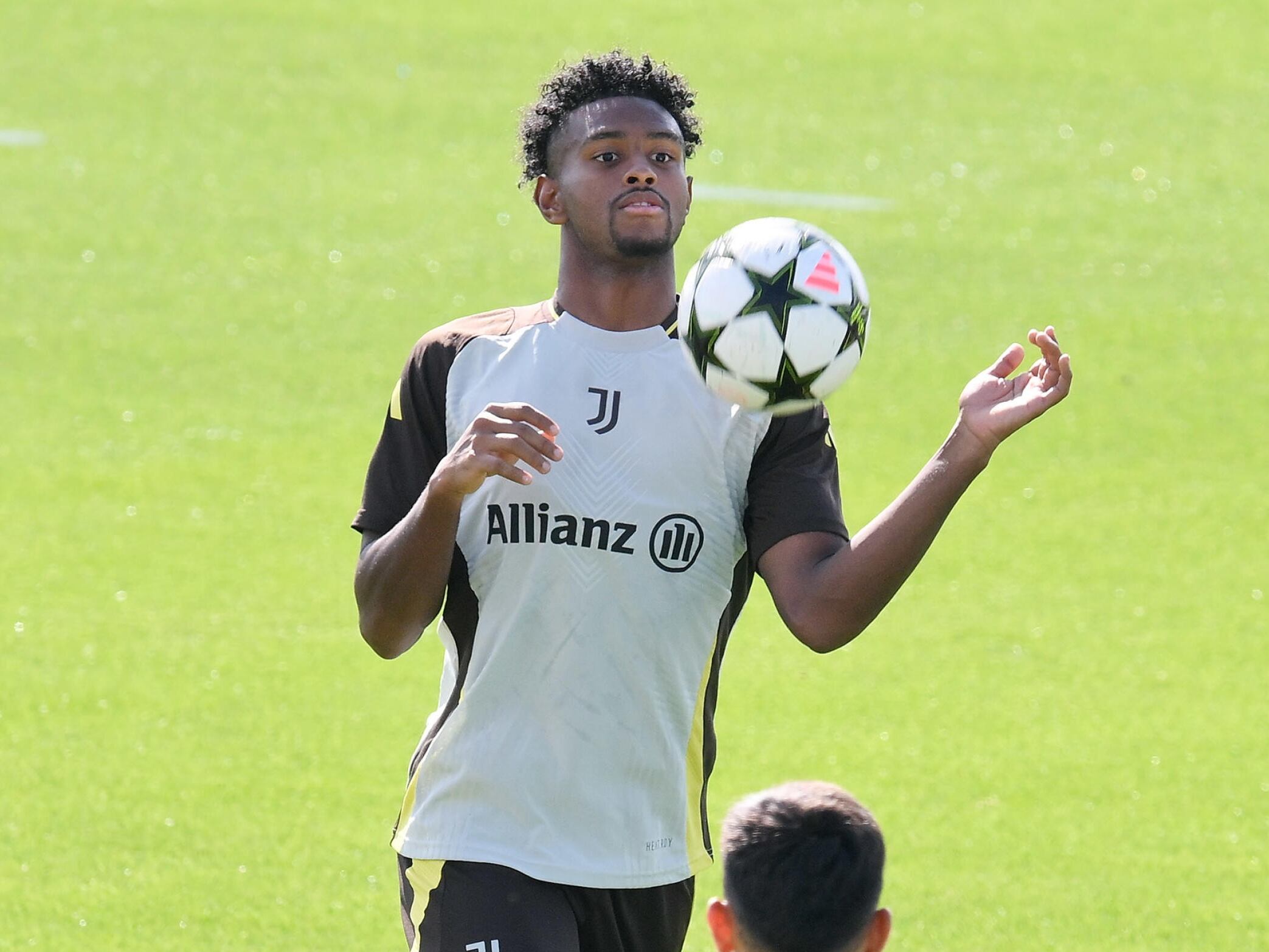 Juan Cabal en el entrenamiento previo al enfrentamiento con PSV(Liga de Campeones, Italia) EFE/EPA/ALESSANDRO DI MARCO