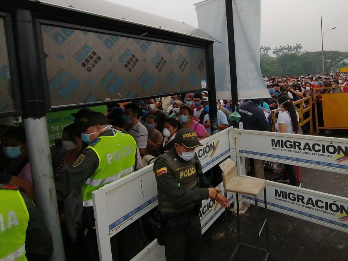 Quitan pico y cedula en ingreso de venezolanos por puentes internacionales